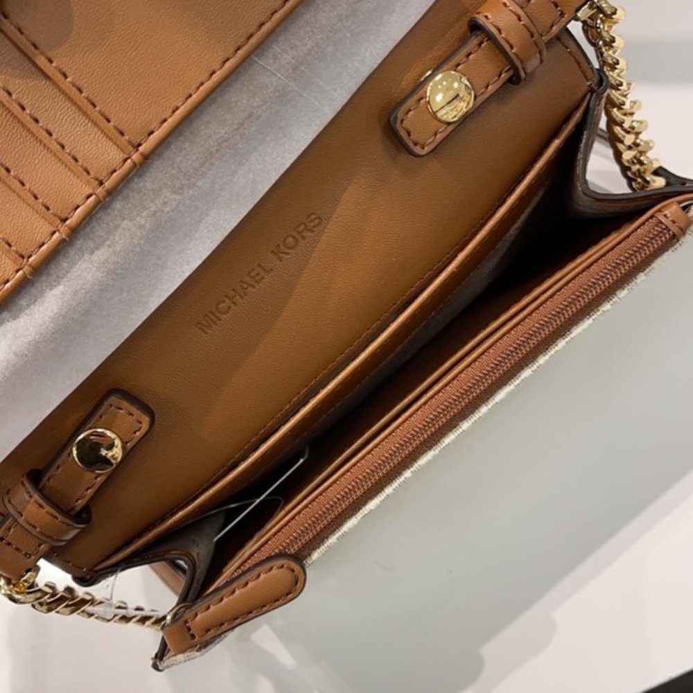 MICHAEL KORS Jet Set Travel Medium Phone Xbody Bag - Picture 9 of 16